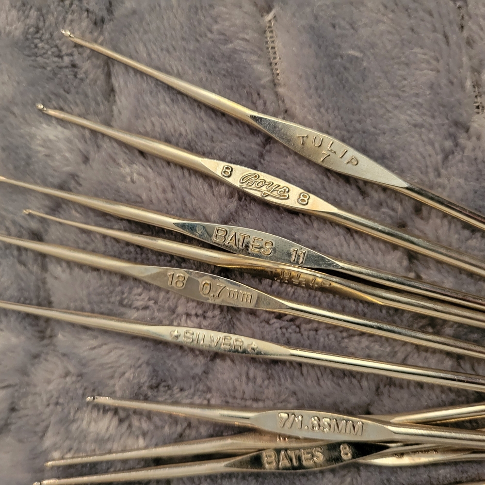 Colorful Knitting Needle Set - Picture 6 of 6